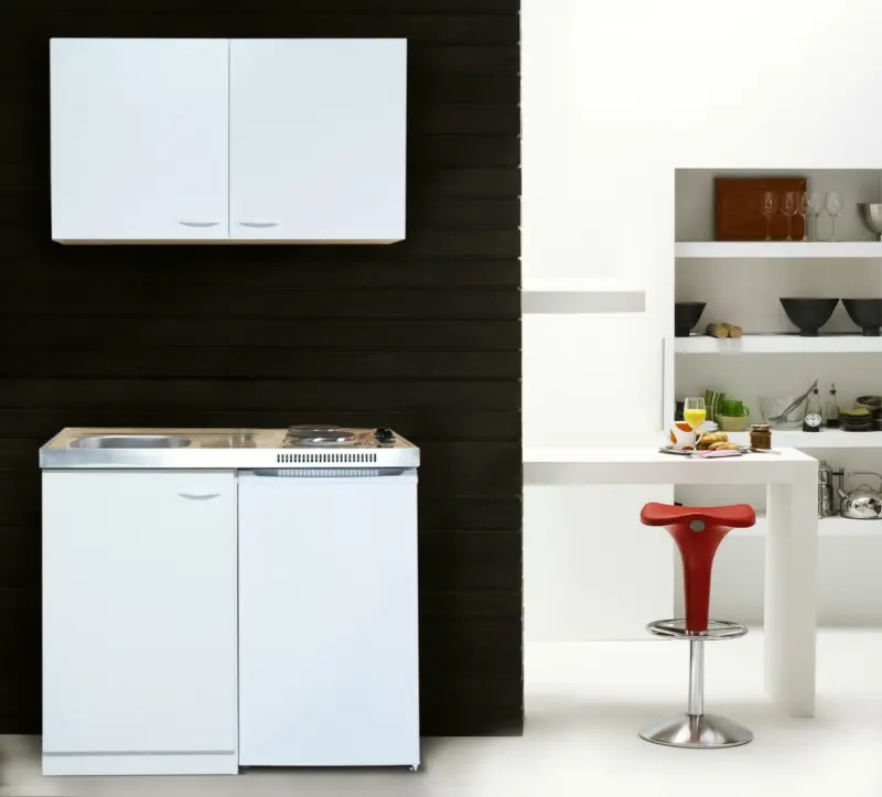Miniküche in Weiss mit E-Geräten 'Respekta'