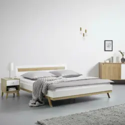 Holzbett 'Leandra' aus Eiche, ca.180x200cm, wei&szlig;