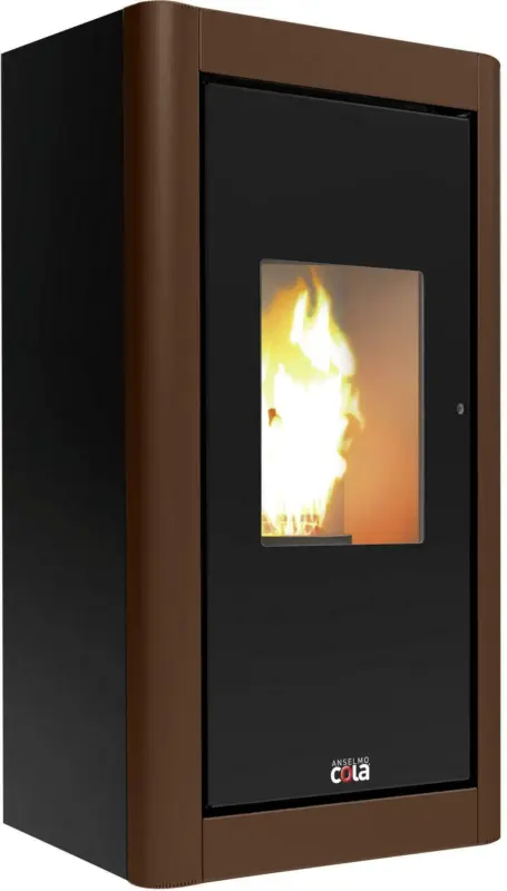 Kaminofen in Schwarz/Rostfarben