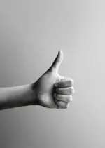 mömax Dornbirn - Ihr Trendmöbelhaus in Dornbirn Postkarte Junique in Grau/Schwarz